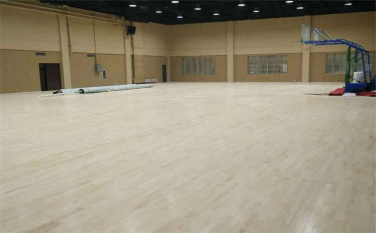 硬木企口羽毛球館木地板哪個牌子好?