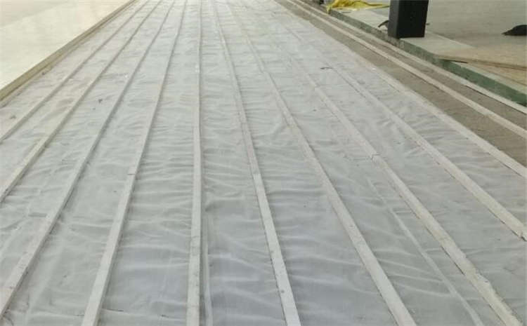 江蘇體育運(yùn)動(dòng)木地板施工團(tuán)隊(duì)