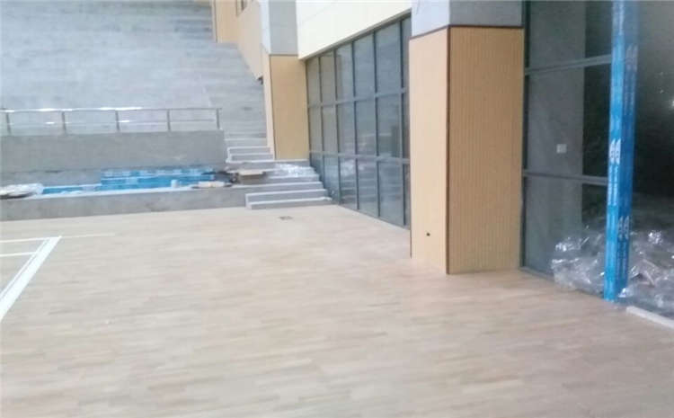 楓木羽毛球館木地板圖片及**
