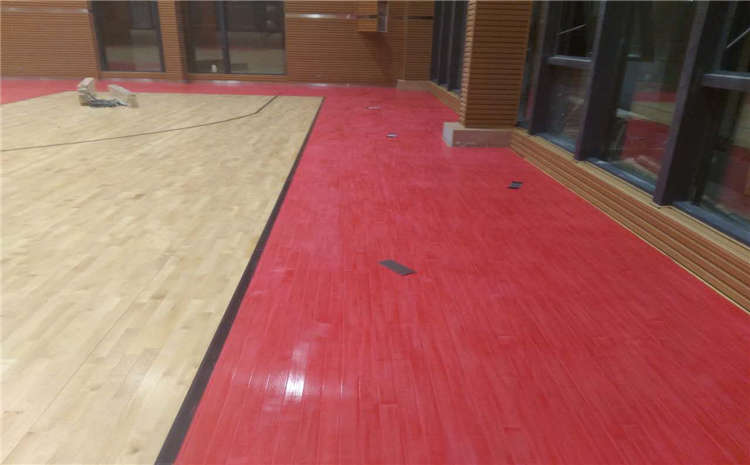 20厚籃球場地木地板**