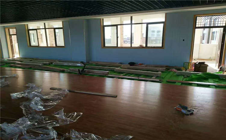 室內(nèi)籃球館地板廠商