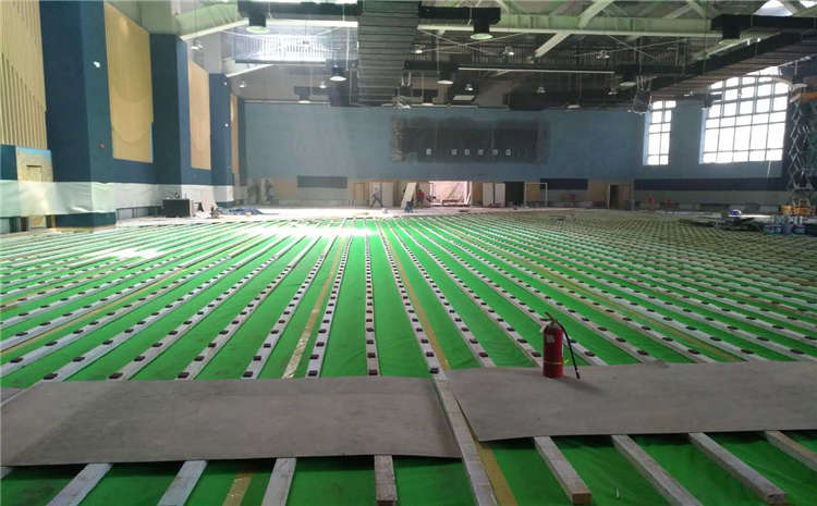 體育木地板如何穩(wěn)定？