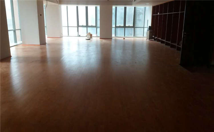 專業(yè)的體育運(yùn)動(dòng)地板一般多少錢?