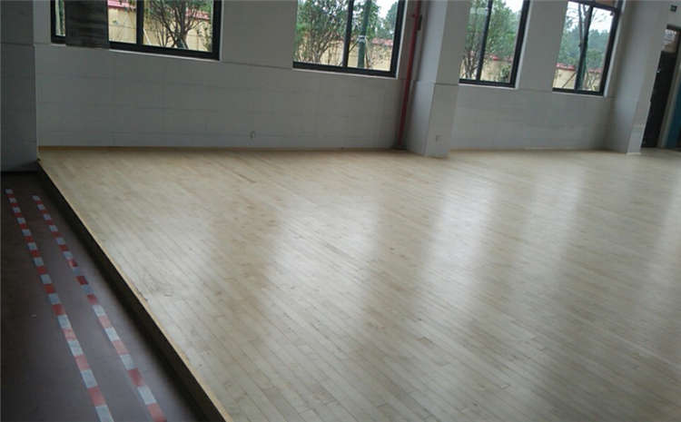 拼接板籃球場實木地板哪個品牌好？