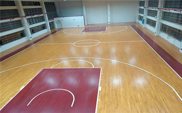 松木籃球館木地板多少錢一平米？