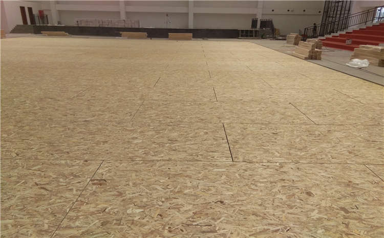 指接板風(fēng)雨操場(chǎng)地板怎么翻新?