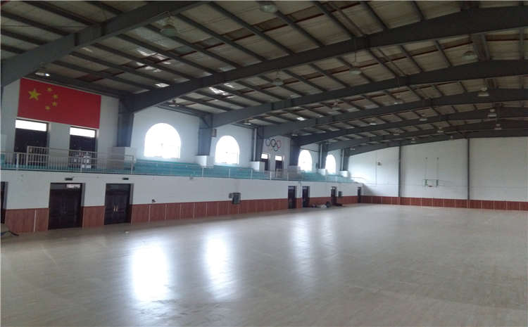 哈爾濱楓木實(shí)木運(yùn)動地板施工工藝