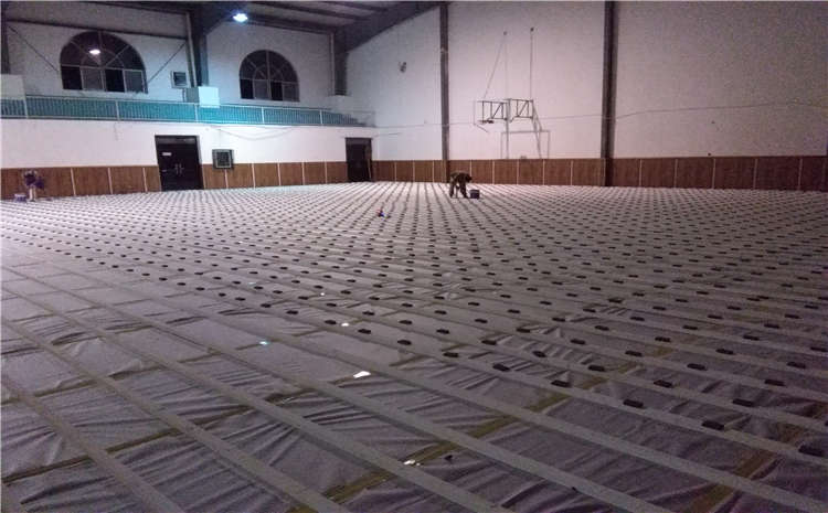 硬木企口籃球場木地板多少錢一平米?
