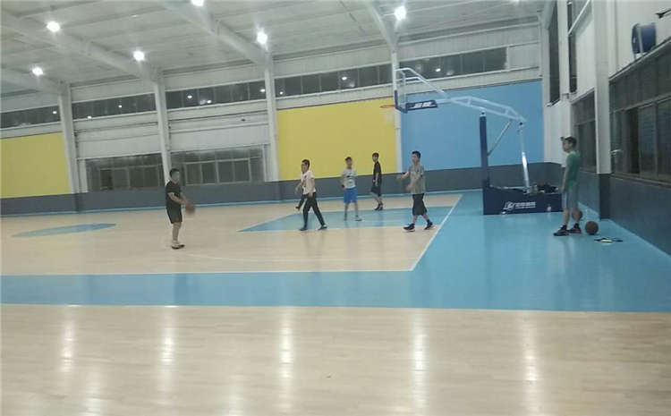 楓木體育館實(shí)木地板造價(jià)