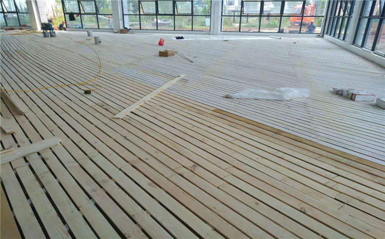 橡膠木體育運(yùn)動(dòng)地板批發(fā)