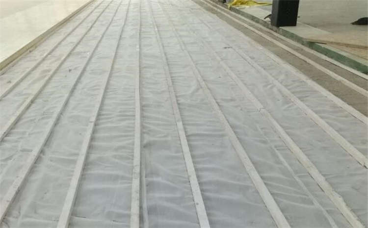 俄勒岡松羽毛球館木地板價(jià)格是多少錢(qián)?