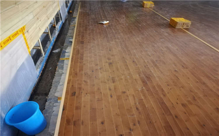 專業(yè)的NBA籃球場(chǎng)木地板哪個(gè)品牌好?