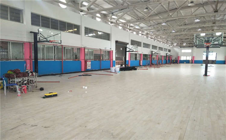 指接板籃球場地木地板雙層龍骨結(jié)構(gòu)