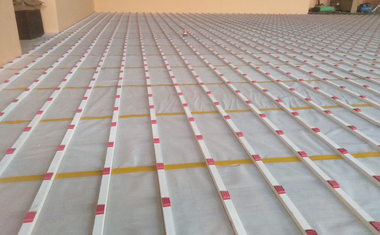 學(xué)?;@球場木地板主輔龍骨結(jié)構(gòu)