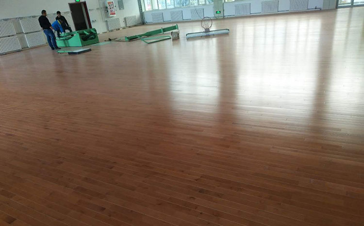 專業(yè)的NBA籃球場木地板雙層龍骨結(jié)構