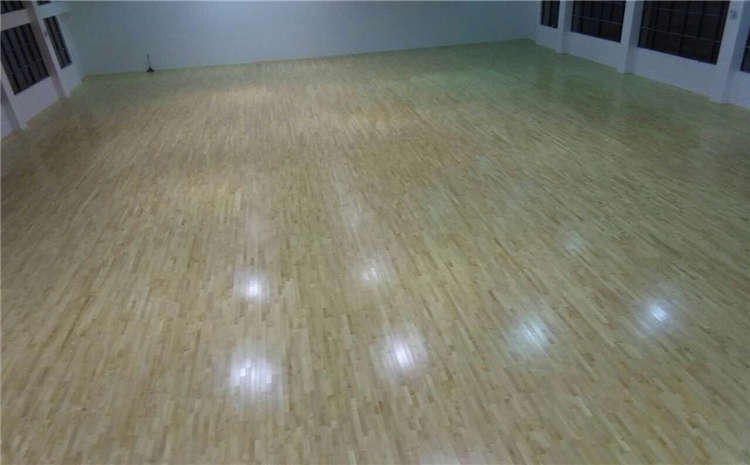硬木企口籃球館木地板怎么維修?
