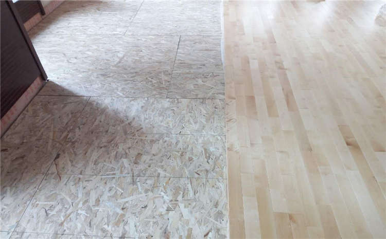 五角楓籃球運(yùn)動(dòng)地板廠**哪**好？