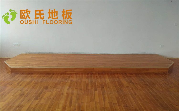 江西鷹潭第五中學(xué)舞蹈室木地板案例