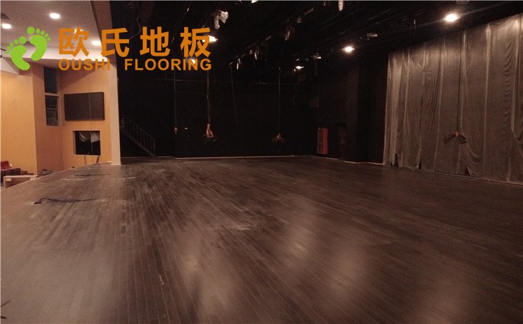 河北唐山師范學(xué)院舞臺(tái)木地板圖片