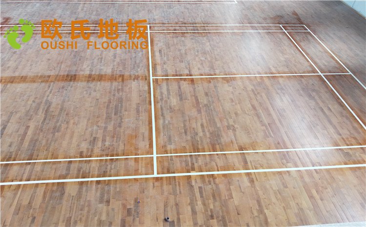 德清求是高級(jí)中學(xué)體育館木地板案例