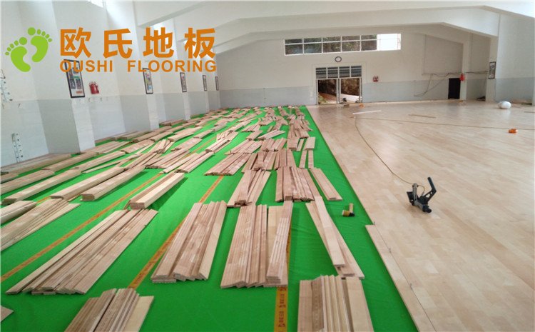 云南省紅河州個(gè)舊市綠春小學(xué)體育館木地板項(xiàng)目——?dú)W氏實(shí)木運(yùn)動(dòng)地板