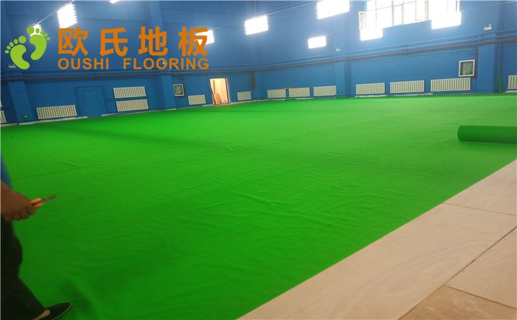 烏魯木齊北京北路東風(fēng)花苑小區(qū)個人羽毛球館木地板項(xiàng)目—?dú)W氏實(shí)木運(yùn)動地板